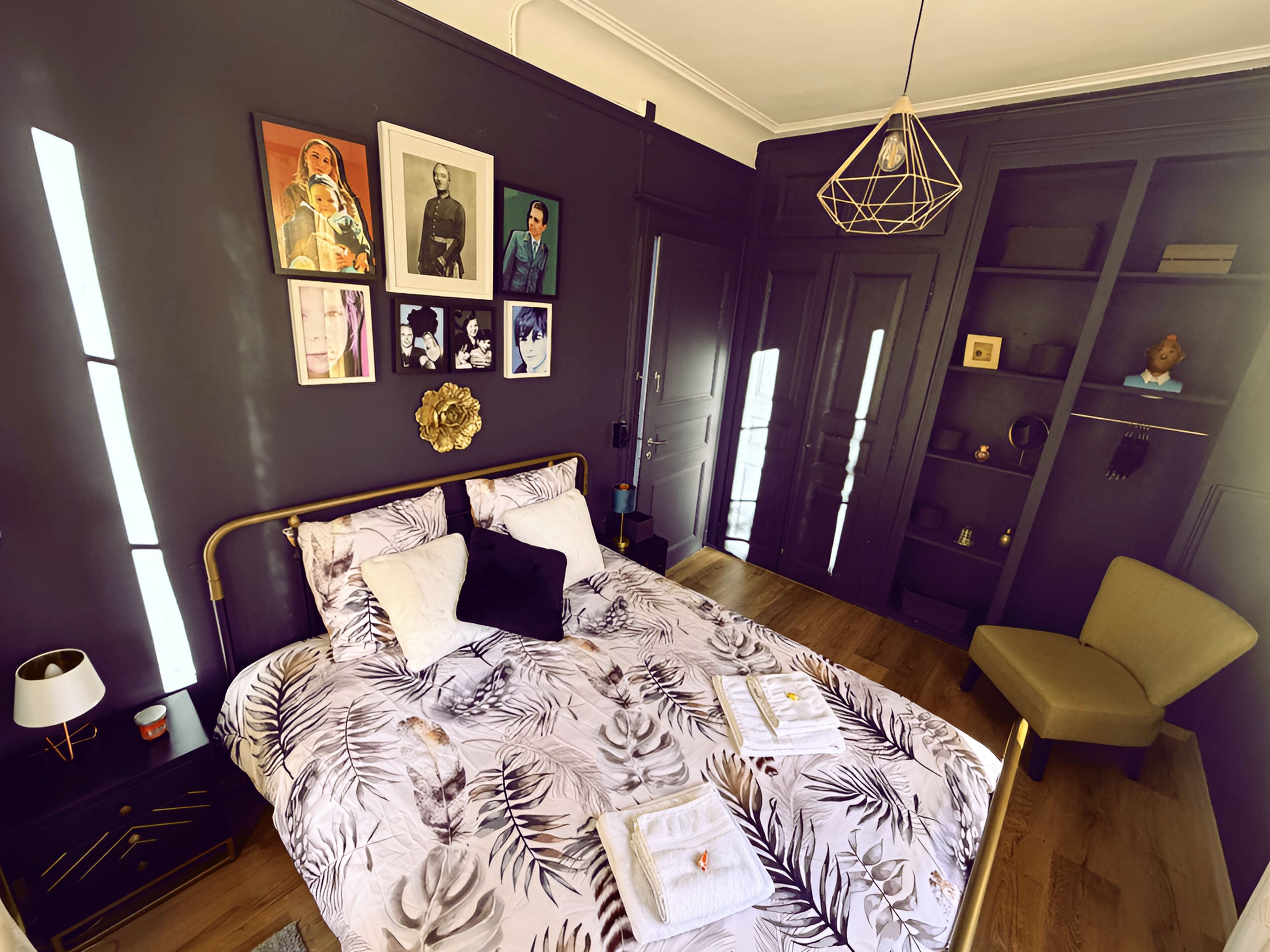 2 bedrooms, desk, iron/ironing board, travel crib