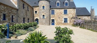 Gorgeous home in Fierville-les-Mines
