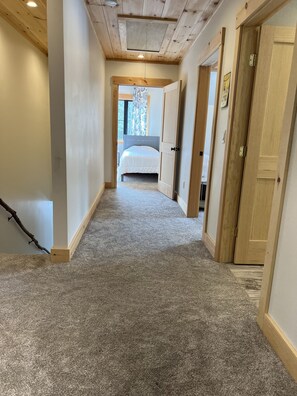 3 soverom, reiseseng for barn, wi-fi (inkludert) og sengetøy