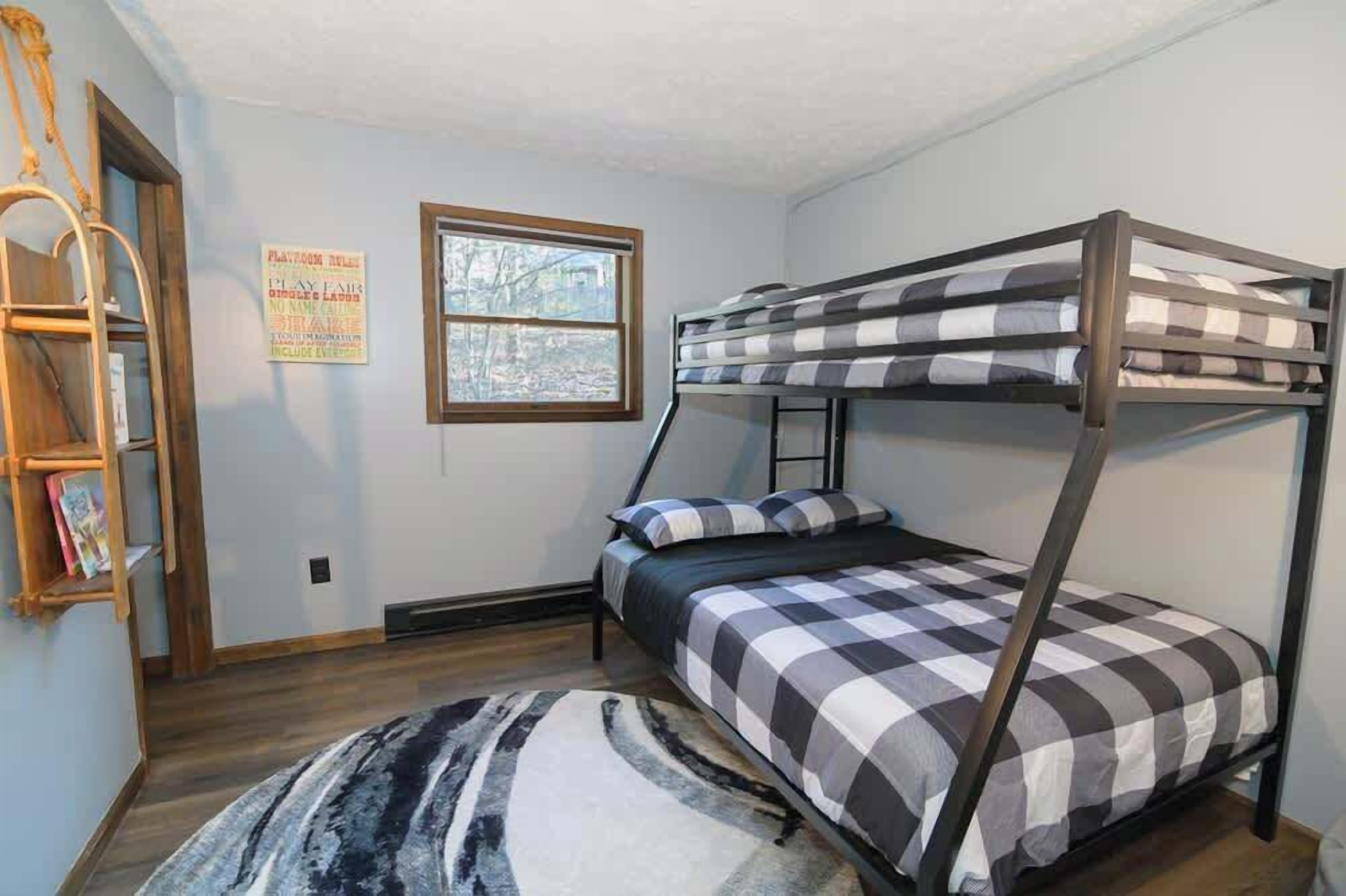 3 bedrooms, iron/ironing board