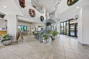 Lobby - Oceanview 1BR • Dog Friendly • Restaurant & Gym (Myrtle Beach)