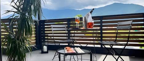 屋外ダイニングエリア