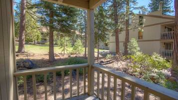 Condo, 4 Bedrooms | Property grounds