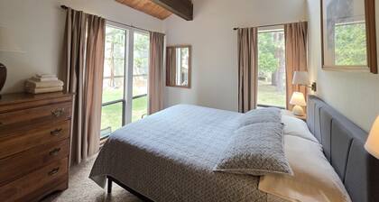 Kingswood Cornerview 4 Bedroom Home by RedAwning