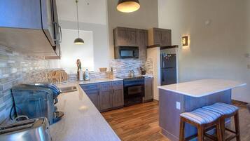 Condo, 3 Bedrooms | Private kitchen | Fridge, coffee/tea maker, toaster