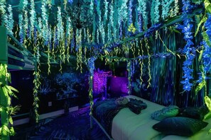 8 chambres, coffres-forts dans les chambres, bureau