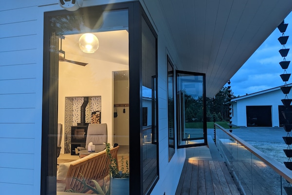 wraparound porch