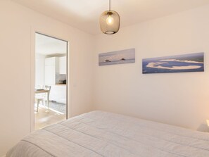 1 bedroom, travel cot, free WiFi, bed sheets - Lovely apartment for 3 guests with WIFI, TV and terrace (Arcachon)