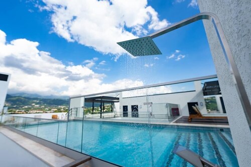 Sky Pool Apartment At VIA @ Braemar New Kingston