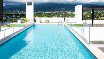 Alberca al aire libre