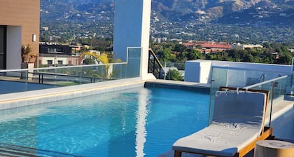 Sky Pool Apartment At VIA @ Braemar New Kingston