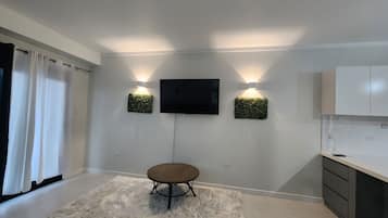 Royal Condo | Living area