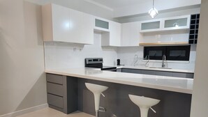 Unclassified image, 4 of 33, button - Sky Pool Apartment At VIA @ Braemar New Kingston (Kingston)