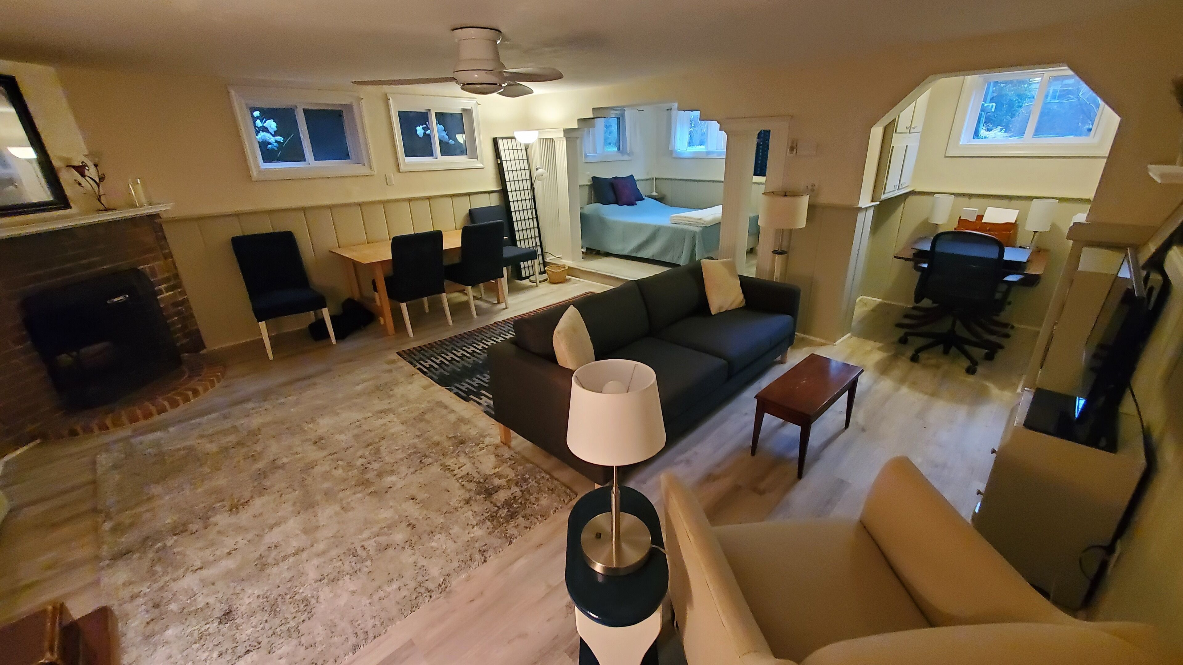 Smart TV, fireplace, books, offices