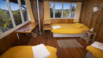 Basic Triple Room | Bathroom | Shower, rainfall showerhead, hair dryer, towels