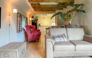 Smart TV, chimenea y estéreo 
