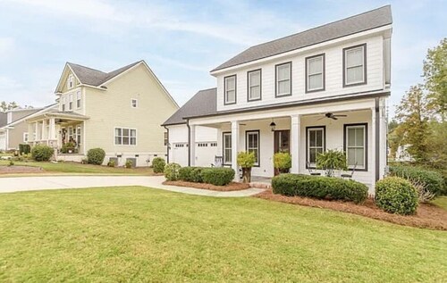 Beautiful 5 bedroom family-sized home - Close to Augusta National!