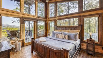 2 bedrooms, desk, iron/ironing board, travel crib