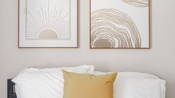 2 bedrooms, desk, iron/ironing board, free WiFi