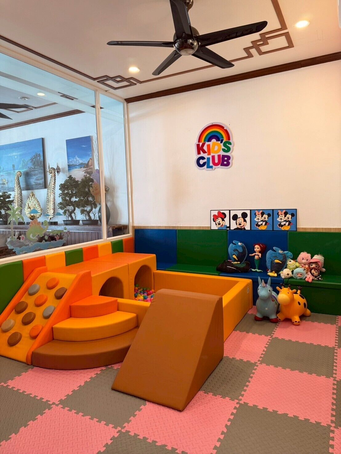Children's play area - indoor