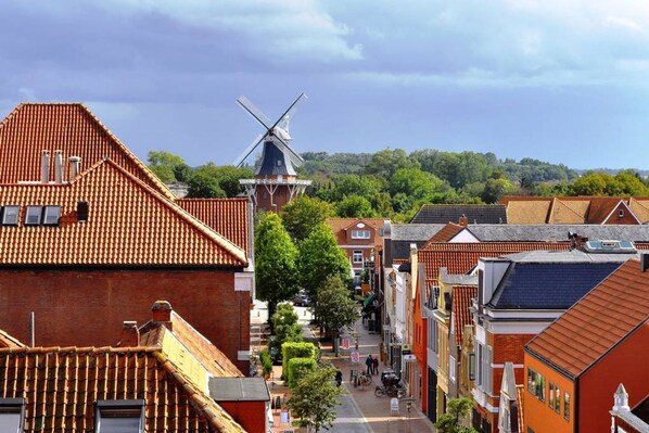 Unclassified image, 1 of 32, button - Historisches Stadthaus Norden - Exklusive Historische Penthouse Wohnung in Bestlage von Norden (Norden)