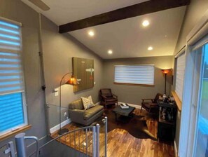 Interior - Contemporary Urban Sanctuary (Seattle)