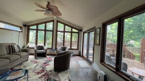 Smart-TV, peis, videospill og DVD-spiller