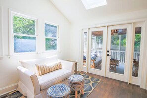 TV - Relax in Renovated Home w/ Private Plunge Pool; Screened Porch; 2 Master Suites; 4 Min Walk to Beach (Isle of Palms)