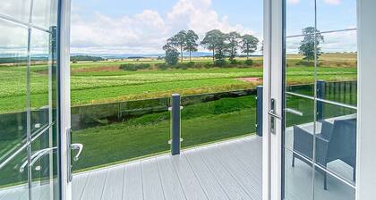 2 bedroom accommodation in Laurenkirk