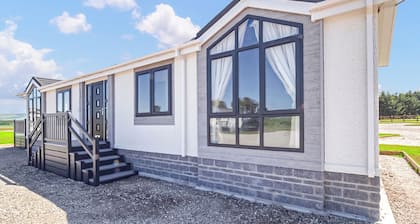 2 bedroom accommodation in Laurenkirk