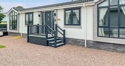 2 bedroom accommodation in Laurenkirk