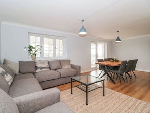 Cottage | Interior