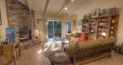 Sugar Pine 3 Bedroom Home by RedAwning