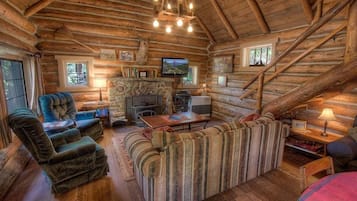 House, 2 Bedrooms | Living area