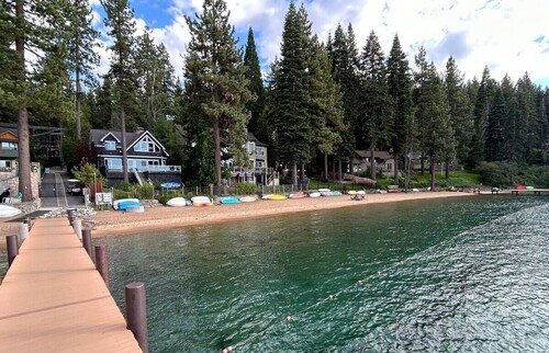 Zephyr Cabin 3 Bedroom Home by RedAwning