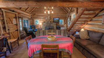 Nhà, 2 phòng ngủ | Khu phòng khách