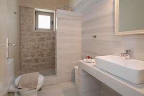 House | Bathroom - Two Bedroom Villa - Lilac (West Mani)