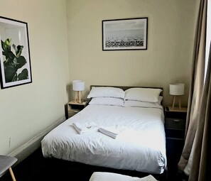 Basic-Dreibettzimmer