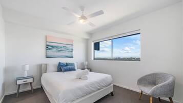 Desk, iron/ironing board, WiFi, individually furnished