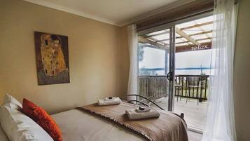 3 bedrooms, iron/ironing board, travel cot, WiFi