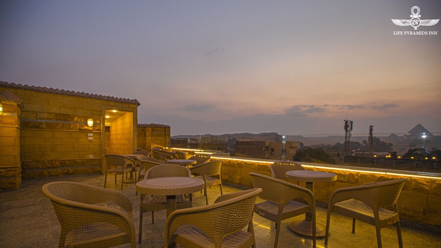 Life Pyramids Inn