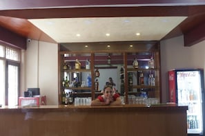 بار (في المنشاة)