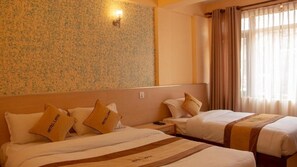 Desk, free WiFi, bed sheets - Hotel Lapha (Kathmandu)