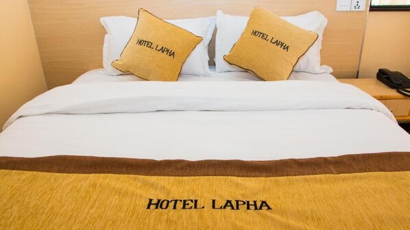 Desk, free WiFi, bed sheets - Hotel Lapha (Kathmandu)