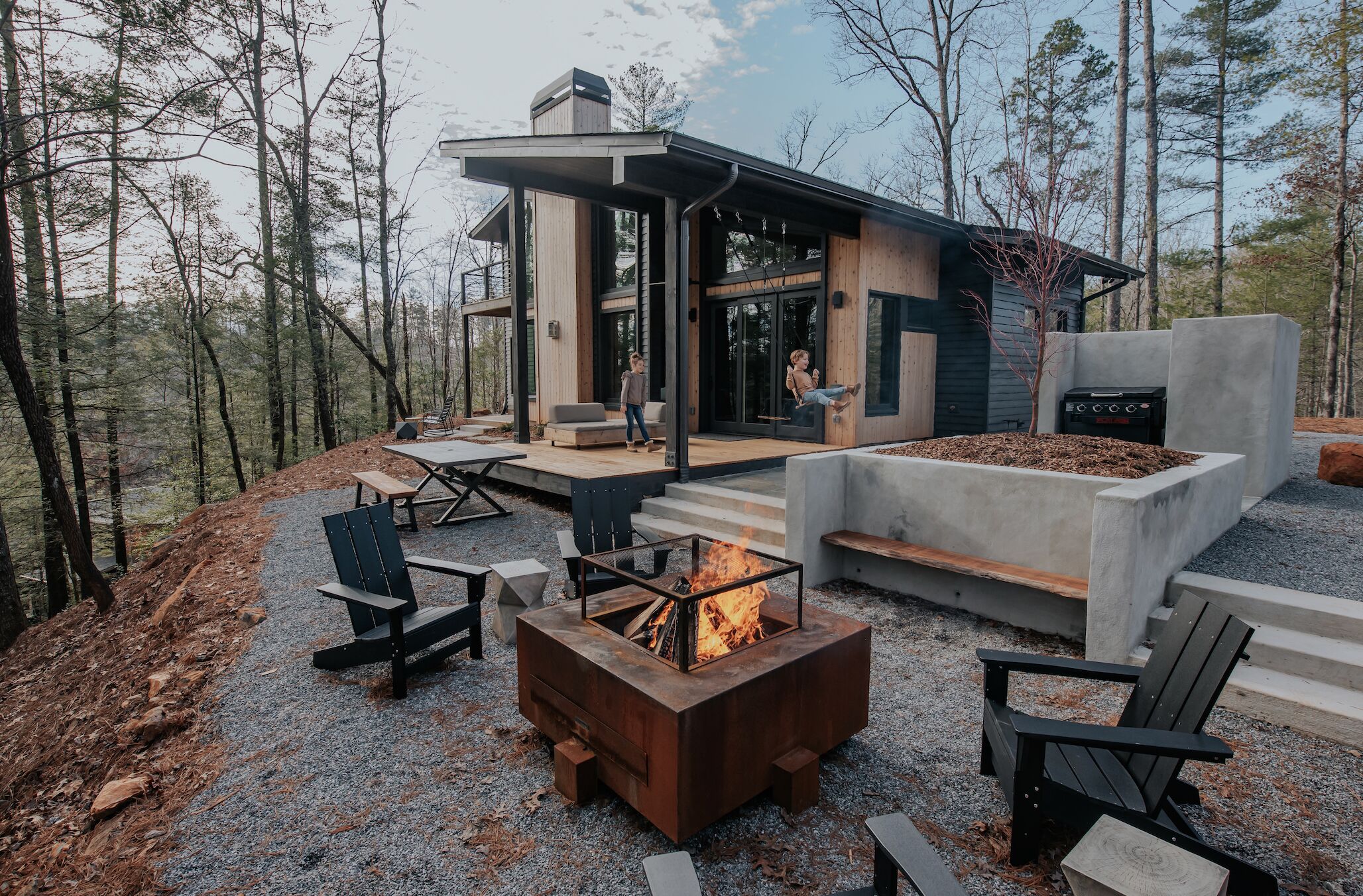 Waterfall Views at Laurel Canyon! 4BR Mountain Modern Luxury on a Private Waterfall!