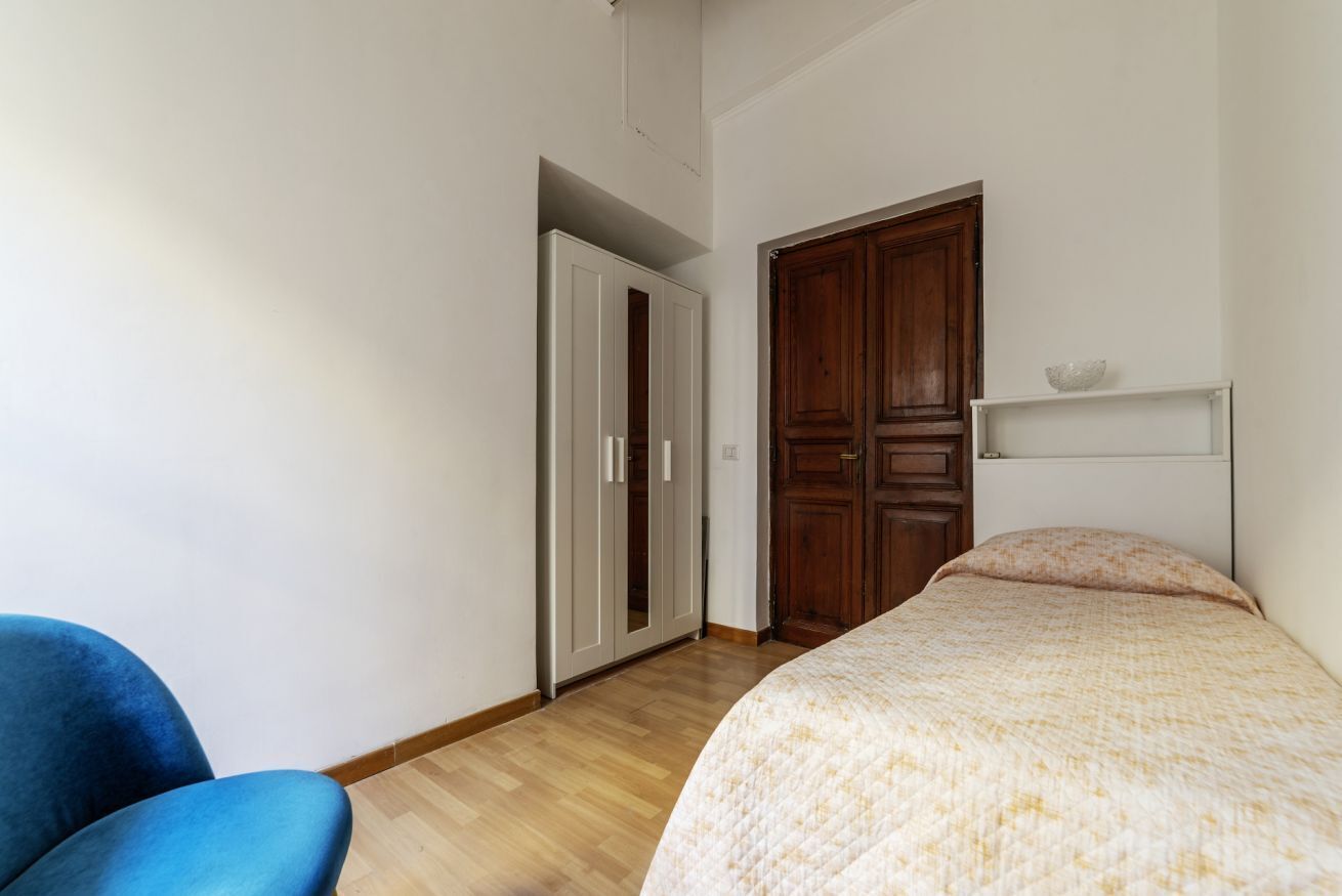 3 habitaciones, tabla de planchar con plancha, internet y ropa de cama 