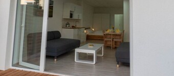 Vacation apartment in Würzburg city on the ground floor with terrace including parking spaces