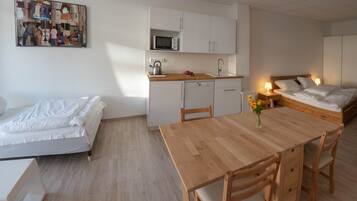 1 bedroom, iron/ironing board, travel cot, free WiFi