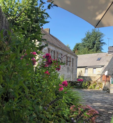 LA PETITE MAISON À TARNAC en CORRÈZE