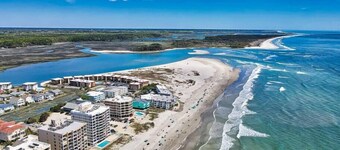Oceanfront Bliss: Spacious 3BR/3BA with Pool, Large Porch at Cherry Grove Point